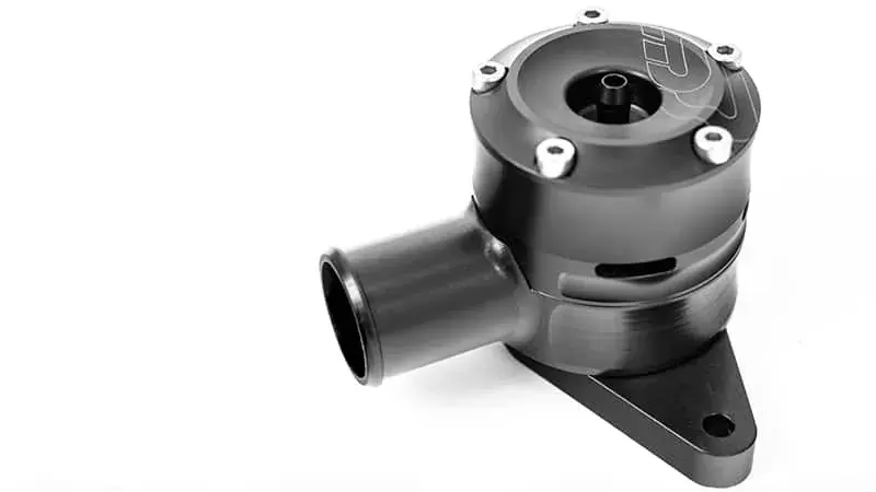 O-rings are used for all critical sealing interfaces.
