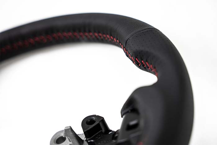 High quality genuine Alcantara and leather gives the CS steering wheel a great feel.