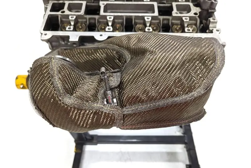 Made from volcanic lava rock and insulating calcium magnesium silicate wool, the CS Exhaust Manifold Blanket is made for the most demanding conditions.