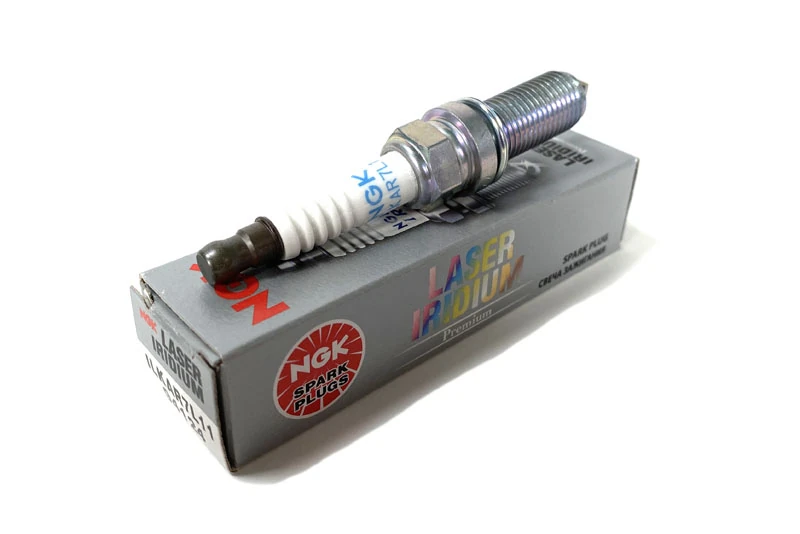 4 new spark plugs come non-gapped, please set gap for your build.