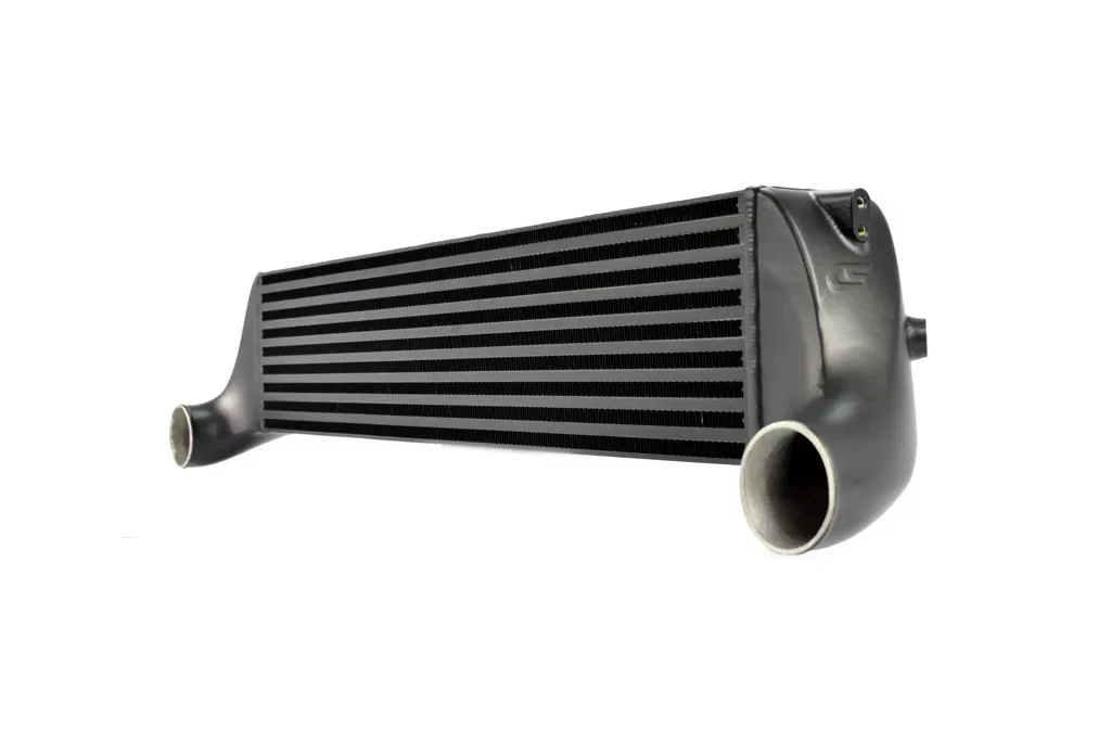 Cast endtanks and think runners provide a durable and high performance intercooler system