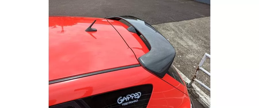 The spoiler is coated in a UV-resistant epoxy resin to ensure a long lasting finish.