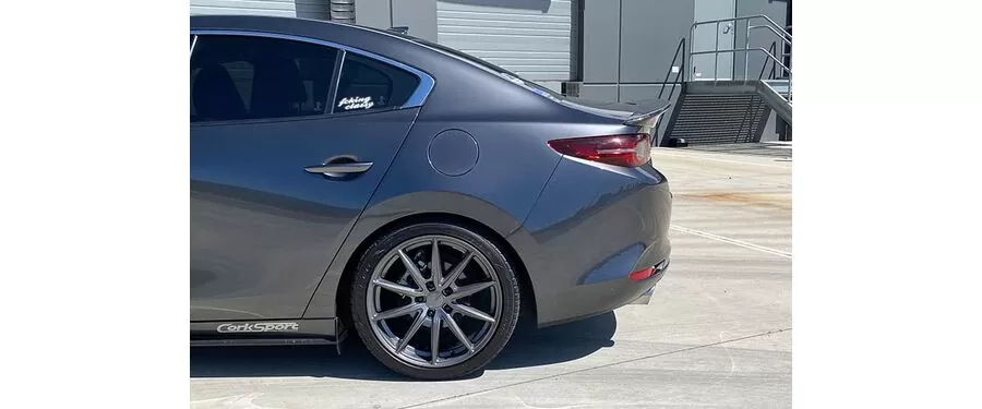 2019+ Mazda 3 Spioler installed